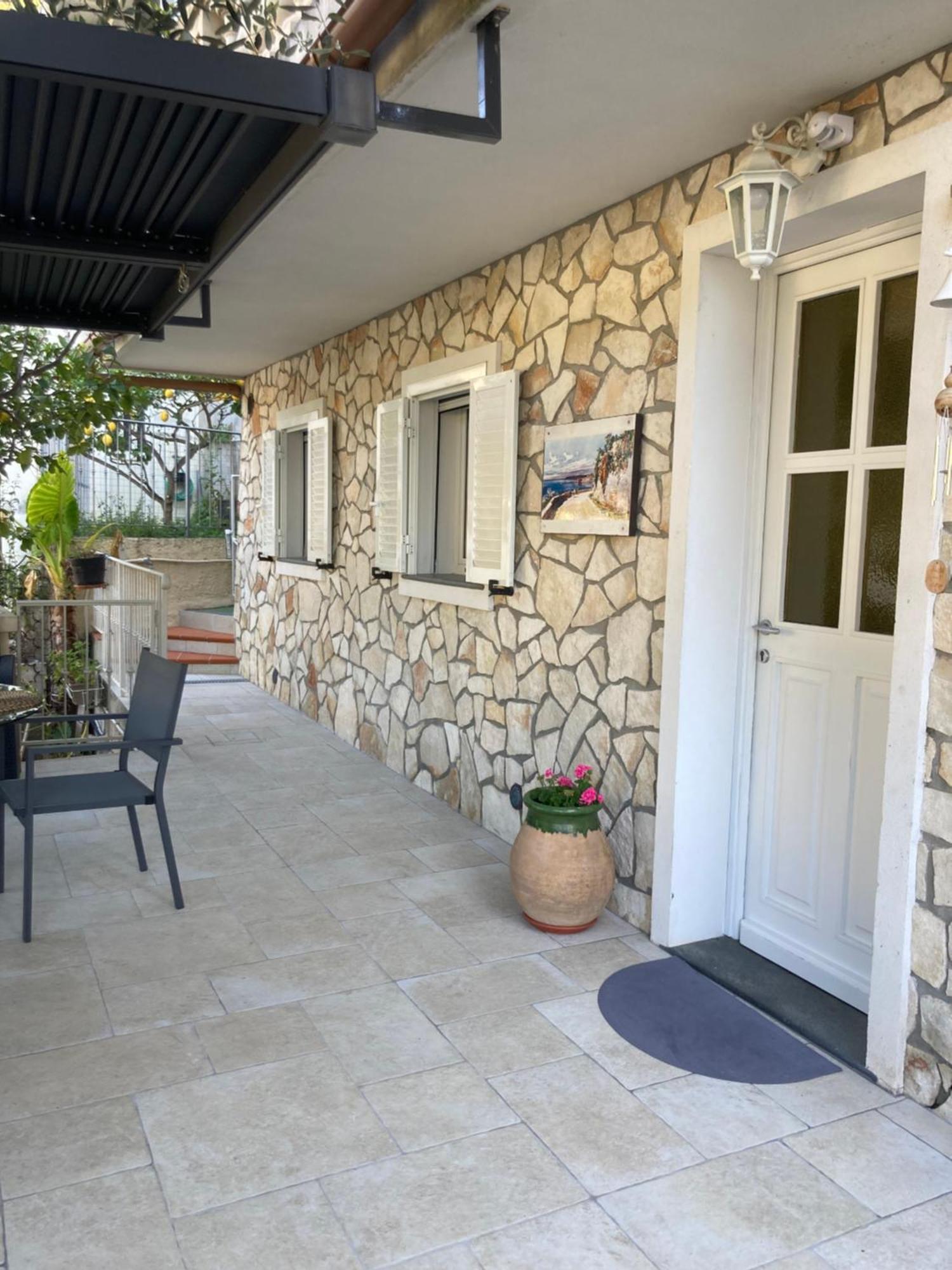 Studio Villa La Cigale Avec Grande Terrasse Menton Eksteriør billede